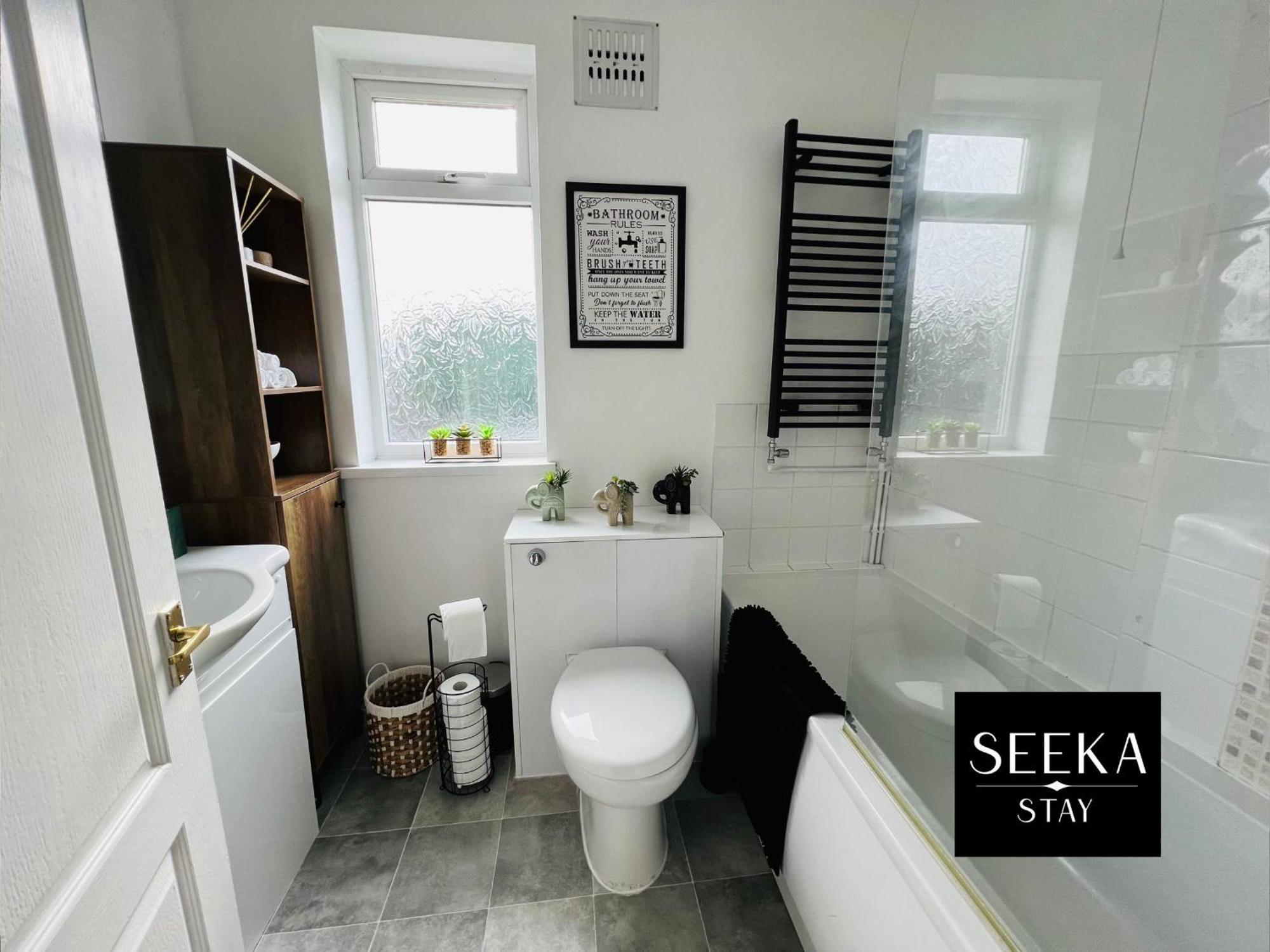 Cosy 2-Bedroom House, Walking Distance Cbs, Ideal For Contractors-Business Stays Ковентри Экстерьер фото