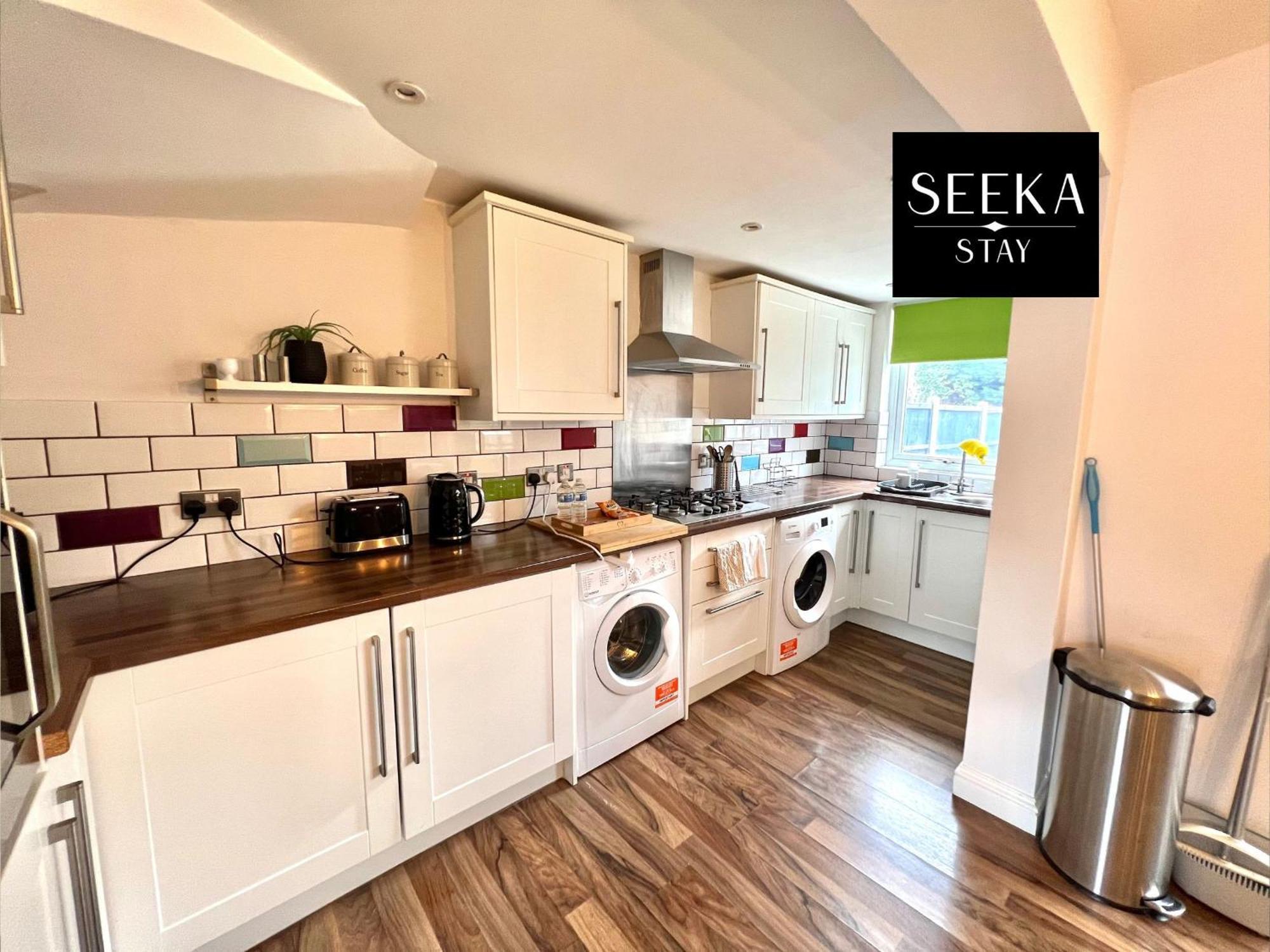 Cosy 2-Bedroom House, Walking Distance Cbs, Ideal For Contractors-Business Stays Ковентри Экстерьер фото